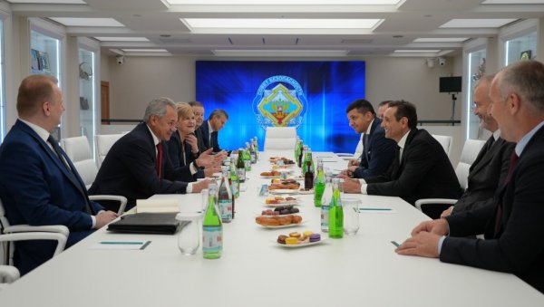 ВУЛИН НА САСТАНКУ СА ШОЈГУОМ: Приштина радио све да етнички очисти јужну српску покрајину од Срба ВУЛИН НА САСТАНКУ СА ШОЈГУОМ: Приштина радио све да етнички очисти јужну српску покрајину од Срба