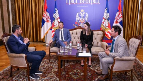 VAŽAN SASTANAK U STAROM DVORU: Gradonačelnik Šapić primio ministra za lokalnu samoupravu Severne Makedonije (FOTO) VAŽAN SASTANAK U STAROM DVORU: Gradonačelnik Šapić primio ministra za lokalnu samoupravu Severne Makedonije (FOTO)