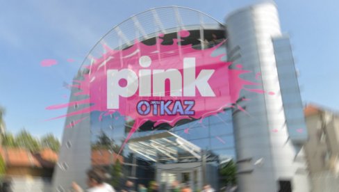 ПОСЛЕ 10 ГОДИНА: Водитељка дала отказ на Пинку, изненадно саопштење (ФОТО) ПОСЛЕ 10 ГОДИНА: Водитељка дала отказ на Пинку, изненадно саопштење (ФОТО)