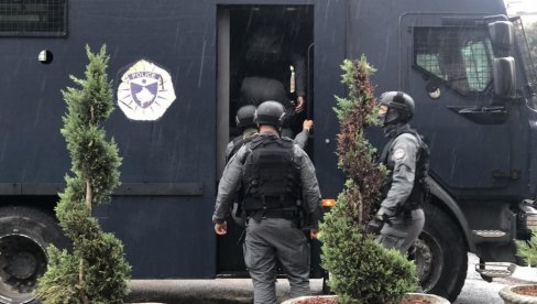 POZNATO KO JE SRBIN UHAPŠEN NA MERDARU! Porodici neće da daju da razgovara sa anjima