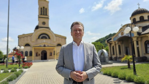 ПРИЗНАЊЕ: После плакете града Лозница, угљевички начелник, добио у Србији и Златну повељу Драга Љочић ПРИЗНАЊЕ: После плакете града Лозница, угљевички начелник, добио у Србији и Златну повељу Драга Љочић