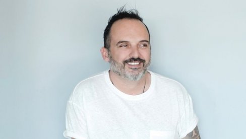SVI SU ČEKALI SAMO NJEGA: Toni Cetinski stiže u Beograd (FOTO) SVI SU ČEKALI SAMO NJEGA: Toni Cetinski stiže u Beograd (FOTO)