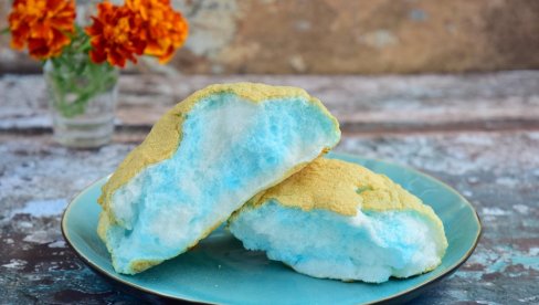 NOVI RECEPT KOJI JE ZALUDEO DRUŠTVENE MREŽE: Slatko pecivo poput oblaka NOVI RECEPT KOJI JE ZALUDEO DRUŠTVENE MREŽE: Slatko pecivo poput oblaka