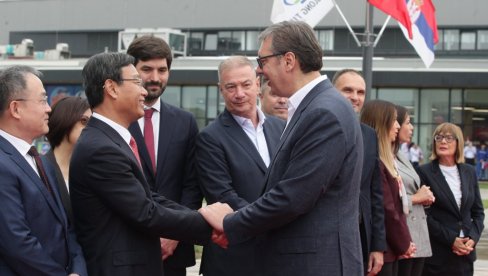 VUČIĆ: Najveća grinfild investicija Kine zbog velikog prijateljstva sa Si Đinpingom VUČIĆ: Najveća grinfild investicija Kine zbog velikog prijateljstva sa Si Đinpingom