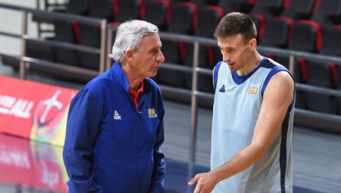 KOŠARKAŠKA TRANSFER BOMBA! Pala odluka ko menja Svetislava Pešića?! KOŠARKAŠKA TRANSFER BOMBA! Pala odluka ko menja Svetislava Pešića?!
