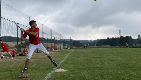 SPORTSKI PRESEDAN: Softbol i skajbol timovi zajednički trenirali SPORTSKI PRESEDAN: Softbol i skajbol timovi zajednički trenirali
