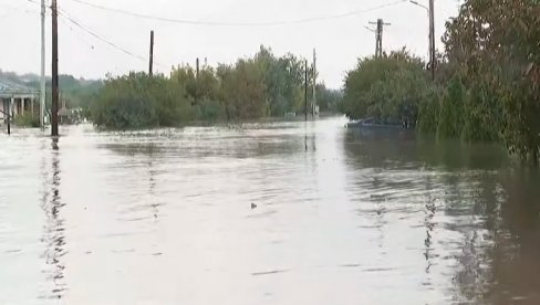 OČEKUJE SE DA ĆE DUNAV NARASTI OSAM METARA: Treći stepen uzbune od poplava u Budimpešti OČEKUJE SE DA ĆE DUNAV NARASTI OSAM METARA: Treći stepen uzbune od poplava u Budimpešti