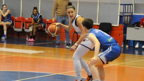 BUDUĆNOST IPAK JAČA: Poraz košarkašica Kraljeva u pripremnoj utakmici BUDUĆNOST IPAK JAČA: Poraz košarkašica Kraljeva u pripremnoj utakmici