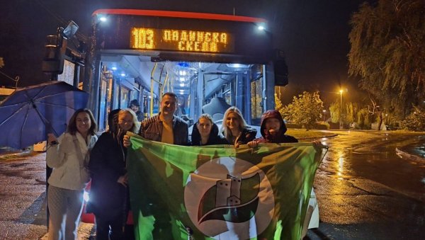 ПРЕЛИВ ДОБИО АУТОБУС: Коначно одговор на молбе из удаљених насеља на левој обали Дунава ПРЕЛИВ ДОБИО АУТОБУС: Коначно одговор на молбе из удаљених насеља на левој обали Дунава