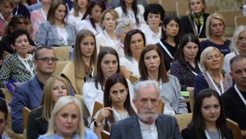 SKUP SRPSKIH BIBLIOTEKARA: Tajne sveta su u knjigama SKUP SRPSKIH BIBLIOTEKARA: Tajne sveta su u knjigama