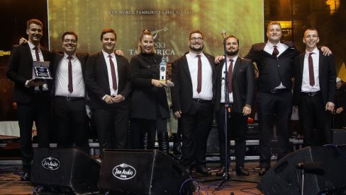 „ZANATSKI“ NAJBOLJI ORKESTAR : U Novom Sadu završen 17. Tamburica fest „ZANATSKI“ NAJBOLJI ORKESTAR : U Novom Sadu završen 17. Tamburica fest