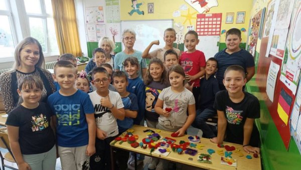 НА МЛАДИМА ТРАДИЦИЈА ОСТАЈЕ: Министарство културе финансира радионице у параћинским школама НА МЛАДИМА ТРАДИЦИЈА ОСТАЈЕ: Министарство културе финансира радионице у параћинским школама