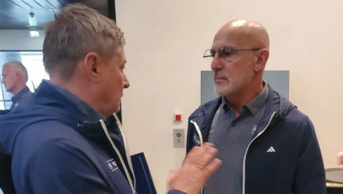 OPET SE SRELI: Piksi i selektor Španije ponovo na istom mestu u isto vreme OPET SE SRELI: Piksi i selektor Španije ponovo na istom mestu u isto vreme