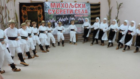 BEZ TRADICIJE NEMA BUDUĆNOSTI: U selu Samaila kod Kraljeva održani „Miholjski susreti sela“ BEZ TRADICIJE NEMA BUDUĆNOSTI: U selu Samaila kod Kraljeva održani „Miholjski susreti sela“