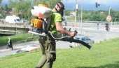 BITKA SA KOMARCIMA NE SME DA STANE: Ekipe JKP Čistoća nastavljaju sa zaprašivanjem širom prestonice