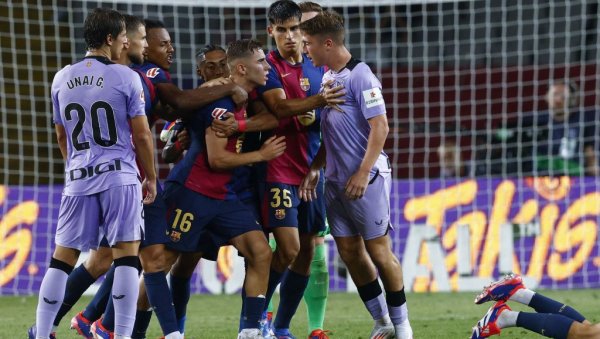 НОВИ ПРОБЛЕМ ЗА БАРСЕЛОНУ: Повредио се важан играч, ево да ли ће играти против Звезде НОВИ ПРОБЛЕМ ЗА БАРСЕЛОНУ: Повредио се важан играч, ево да ли ће играти против Звезде