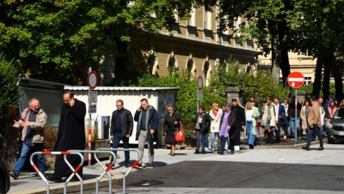 HEROINA U SADISTIČKOJ NDH: Šetnja sećanja na Dianu Budisavljević održana u Inzbruku, prvi put prisustvovao i njen praunuk iz Brazila HEROINA U SADISTIČKOJ NDH: Šetnja sećanja na Dianu Budisavljević održana u Inzbruku, prvi put prisustvovao i njen praunuk iz Brazila