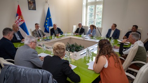 POČEO RAD NA ZAKONU O JAVNIM MEDIJSKIM SERVISIMA: Startovala Radna grupa, rok za kraj posla do novembra POČEO RAD NA ZAKONU O JAVNIM MEDIJSKIM SERVISIMA: Startovala Radna grupa, rok za kraj posla do novembra