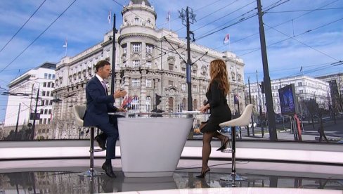 РАСТУ ПЛАТЕ И ПЕНЗИЈЕ: Министар Мали саопштио сјајне вести - ови датуми доносе повећања РАСТУ ПЛАТЕ И ПЕНЗИЈЕ: Министар Мали саопштио сјајне вести - ови датуми доносе повећања