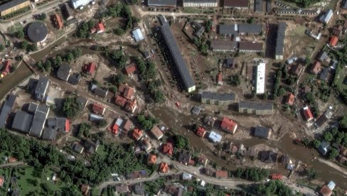POTRESNI PRIZORI NA ULICAMA POLJSKE: Blato i ruševine na sve strane, dodatnu paniku stvorila nemačka vojska (FOTO) POTRESNI PRIZORI NA ULICAMA POLJSKE: Blato i ruševine na sve strane, dodatnu paniku stvorila nemačka vojska (FOTO)