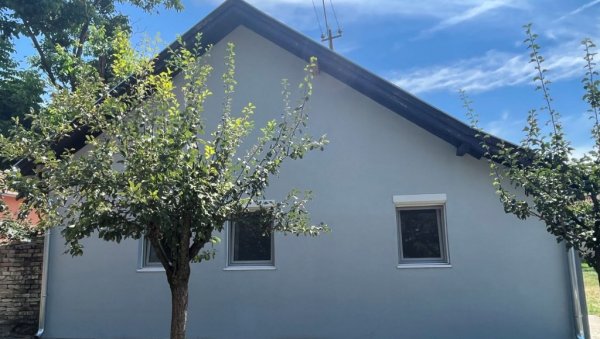 УЗ БОЉЕ КУЋЕ И АЛАТИ ЗА ЖИВОТ: Пројекат за одржива стамбена решења и социјалну иклузију у Жабљу УЗ БОЉЕ КУЋЕ И АЛАТИ ЗА ЖИВОТ: Пројекат за одржива стамбена решења и социјалну иклузију у Жабљу