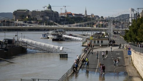 BUDIMPEŠTA SE ODBRANILA OD POPLAVA, ALI JOŠ NIJE GOTOVO: Oglasio se gradonačelnik glavnog grada Mađarske BUDIMPEŠTA SE ODBRANILA OD POPLAVA, ALI JOŠ NIJE GOTOVO: Oglasio se gradonačelnik glavnog grada Mađarske
