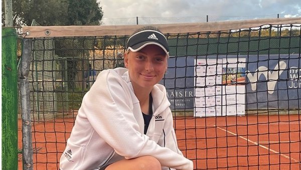 ЧУДО ИЗ СРБИЈЕ! Није још пунолетна, а изборила пласман у главни жреб Мадрида - и то сензацијом! ЧУДО ИЗ СРБИЈЕ! Није још пунолетна, а изборила пласман у главни жреб Мадрида - и то сензацијом!