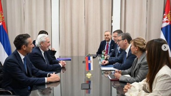 ВУЧИЋ У ЊУЈОРКУ СА ДИРЕКТОРОМ КОМПАНИЈЕ ФИЛИП МОРИС: У плану нова инвестиција од 100 милиона евра (ФОТО) ВУЧИЋ У ЊУЈОРКУ СА ДИРЕКТОРОМ КОМПАНИЈЕ ФИЛИП МОРИС: У плану нова инвестиција од 100 милиона евра (ФОТО)
