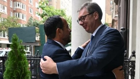 ZAHVALIO SAM KIPRU NA PODRŠCI: Predsednik Vučić sa Nikosom Hristodulidisom (FOTO) ZAHVALIO SAM KIPRU NA PODRŠCI: Predsednik Vučić sa Nikosom Hristodulidisom (FOTO)