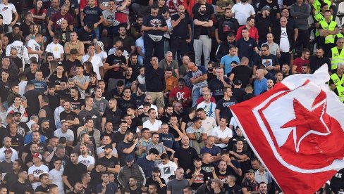 NE MOŽE BEZ DRAGANE MIRKOVIĆ: Ovako su navijači Crvene zvezde proslavili pobedu nad Partizanom NE MOŽE BEZ DRAGANE MIRKOVIĆ: Ovako su navijači Crvene zvezde proslavili pobedu nad Partizanom