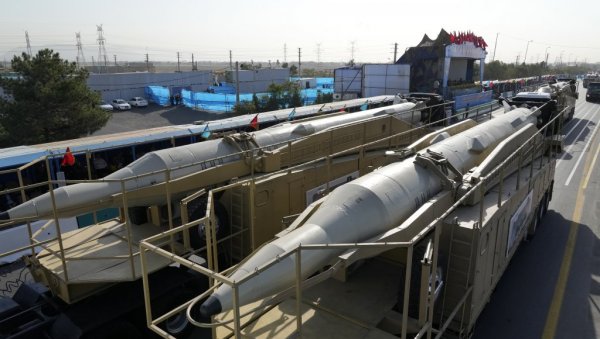 ИРАНСКИ ГЕНЕРАЛ ПРЕТИ ИЗРАЕЛУ: Имамо оружје које је много моћније од нуклеарног ИРАНСКИ ГЕНЕРАЛ ПРЕТИ ИЗРАЕЛУ: Имамо оружје које је много моћније од нуклеарног