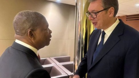 VUČIĆ SA PREDSEDNIKOM ANGOLE U NJUJORKU: Dobar razgovor sa starim prijateljem (FOTO) VUČIĆ SA PREDSEDNIKOM ANGOLE U NJUJORKU: Dobar razgovor sa starim prijateljem (FOTO)