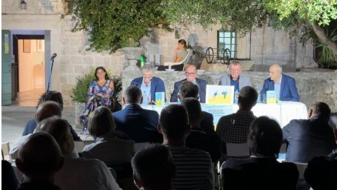 PREDSTAVLJENA NOVA KNJIGA PERICE ĐAKOVIĆA: „Svedočanstvo jednog vremena“ zbirka britkih komentara PREDSTAVLJENA NOVA KNJIGA PERICE ĐAKOVIĆA: „Svedočanstvo jednog vremena“ zbirka britkih komentara
