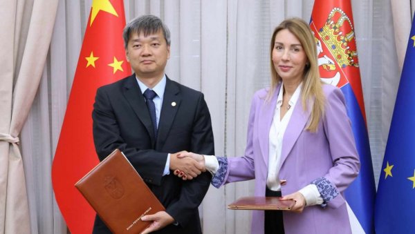 ЧЕЛИЧНО ПРИЈАТЕЉСТВО: Ђедовић потписала Меморандум о стратешкој сарадњи у енергетици са Кинезима ЧЕЛИЧНО ПРИЈАТЕЉСТВО: Ђедовић потписала Меморандум о стратешкој сарадњи у енергетици са Кинезима