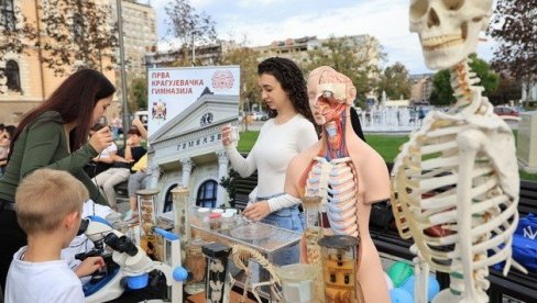 NAUKA NA TRGU: Uvod u Noć istraživača u Kragujevcu NAUKA NA TRGU: Uvod u Noć istraživača u Kragujevcu