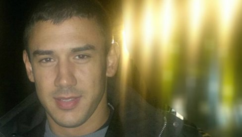 ISPOD VOZILA NIKOLE VAVIĆA PRONAĐEN EKSPLOZIV? Detalji pucnjave na jednog od vođa navijača Partizana ISPOD VOZILA NIKOLE VAVIĆA PRONAĐEN EKSPLOZIV? Detalji pucnjave na jednog od vođa navijača Partizana