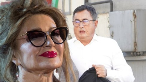 BILA JE VIDNO PIJANA: Voja zbog Danice jedva vodio emisiju - glumica imala izgovor BILA JE VIDNO PIJANA: Voja zbog Danice jedva vodio emisiju - glumica imala izgovor