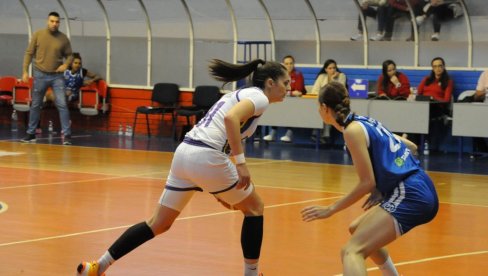 POBEDA „MALENIH“: Košarkašice Kraljeva uspešno startovale u novom prvenstvu POBEDA „MALENIH“: Košarkašice Kraljeva uspešno startovale u novom prvenstvu
