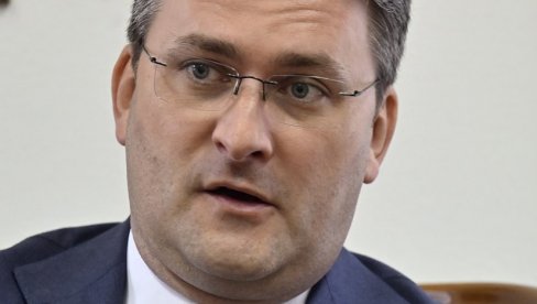 SELAKOVIĆ O NASLOVNOJ STRANI DANASA: Vrhunac beščašća SELAKOVIĆ O NASLOVNOJ STRANI DANASA: Vrhunac beščašća