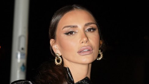 UMRO OD SRCA: Pao mi je na ruke, govorila sam mu da se probudi UMRO OD SRCA: Pao mi je na ruke, govorila sam mu da se probudi