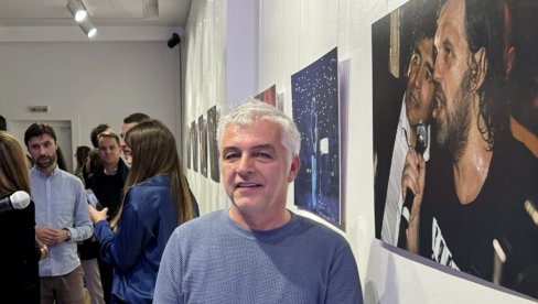 ČETVRT VEKA UZ KUSTU: Koncert i izložba Dragana Teodorovića Zeke u Kulturnom centru Srbije u Parizu ČETVRT VEKA UZ KUSTU: Koncert i izložba Dragana Teodorovića Zeke u Kulturnom centru Srbije u Parizu