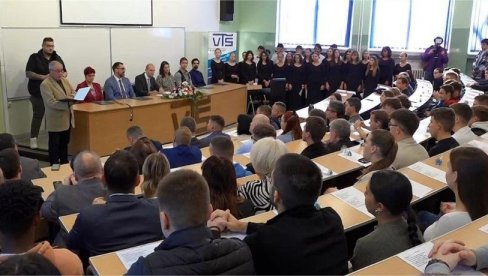 INFORMATIKA NAJTRAŽENIJA: Održan prijem brucoša na VTŠ u Subotici INFORMATIKA NAJTRAŽENIJA: Održan prijem brucoša na VTŠ u Subotici