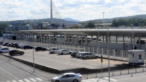 TRAŽE NEIMARA ZA ZGRADU STANICE: Direkcija za građevinsko zemljište i izgradnju raspisala poziv za izgradnju stanične zgrade u Bloku 42 TRAŽE NEIMARA ZA ZGRADU STANICE: Direkcija za građevinsko zemljište i izgradnju raspisala poziv za izgradnju stanične zgrade u Bloku 42