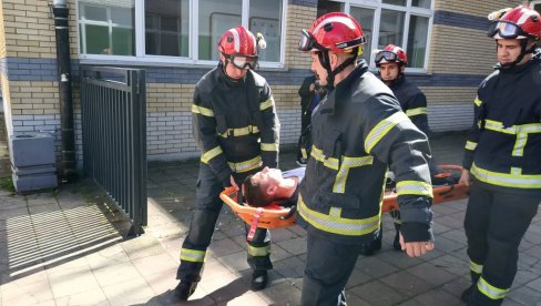 DA ZEMLJOTRES NIKAD NE IZNENADI: Kraljevčani će 11. oktobra radno obeležiti Međunarodni dan smanjenja rizika od katastrofa (FOTO) DA ZEMLJOTRES NIKAD NE IZNENADI: Kraljevčani će 11. oktobra radno obeležiti Međunarodni dan smanjenja rizika od katastrofa (FOTO)