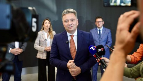 Jovanović pozvao državna preduzeća da čuvaju podatke u Državnom data centru Jovanović pozvao državna preduzeća da čuvaju podatke u Državnom data centru