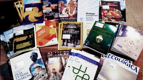 NOVI ČASOPISI U JAGODINSKOJ BIBLIOTECI: Obogaćeno odeljenje Periodike (FOTO) NOVI ČASOPISI U JAGODINSKOJ BIBLIOTECI: Obogaćeno odeljenje Periodike (FOTO)