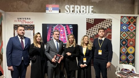 SVETSKA SIMBOLIKA PIROTSKOG ĆILIMA: Ministar kulture Srbije Nikola Selaković na 19. samitu Frankofonije u Parizu (VIDEO) SVETSKA SIMBOLIKA PIROTSKOG ĆILIMA: Ministar kulture Srbije Nikola Selaković na 19. samitu Frankofonije u Parizu (VIDEO)