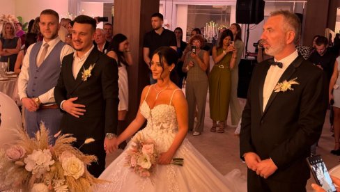 PORODILA SE ALEKSANDRA BURSAĆ: Muž objavio fotografiju ćerke - Evo koje su joj ime dali (FOTO)