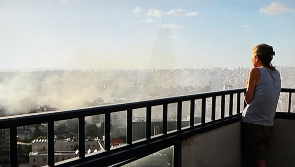 ОДЛАЗЕ И С КАРТОМ У ЈЕДНОМ ПРАВЦУ: Постало превише опасно у Бејруту ОДЛАЗЕ И С КАРТОМ У ЈЕДНОМ ПРАВЦУ: Постало превише опасно у Бејруту