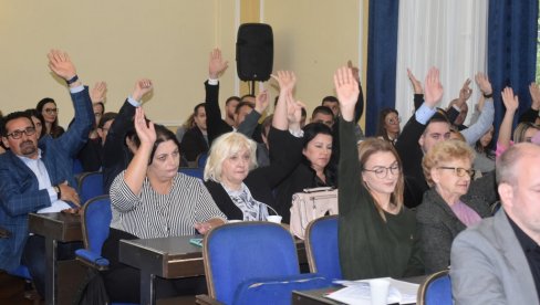 НИКОЛУ ЛУКАЧА НА МЕСТУ ГРАДОНАЧЕЛНИКА КИКИНДЕ ЗАМЕНИО МЛАДЕН БОГДАН: Оставка једногласно усвојена НИКОЛУ ЛУКАЧА НА МЕСТУ ГРАДОНАЧЕЛНИКА КИКИНДЕ ЗАМЕНИО МЛАДЕН БОГДАН: Оставка једногласно усвојена